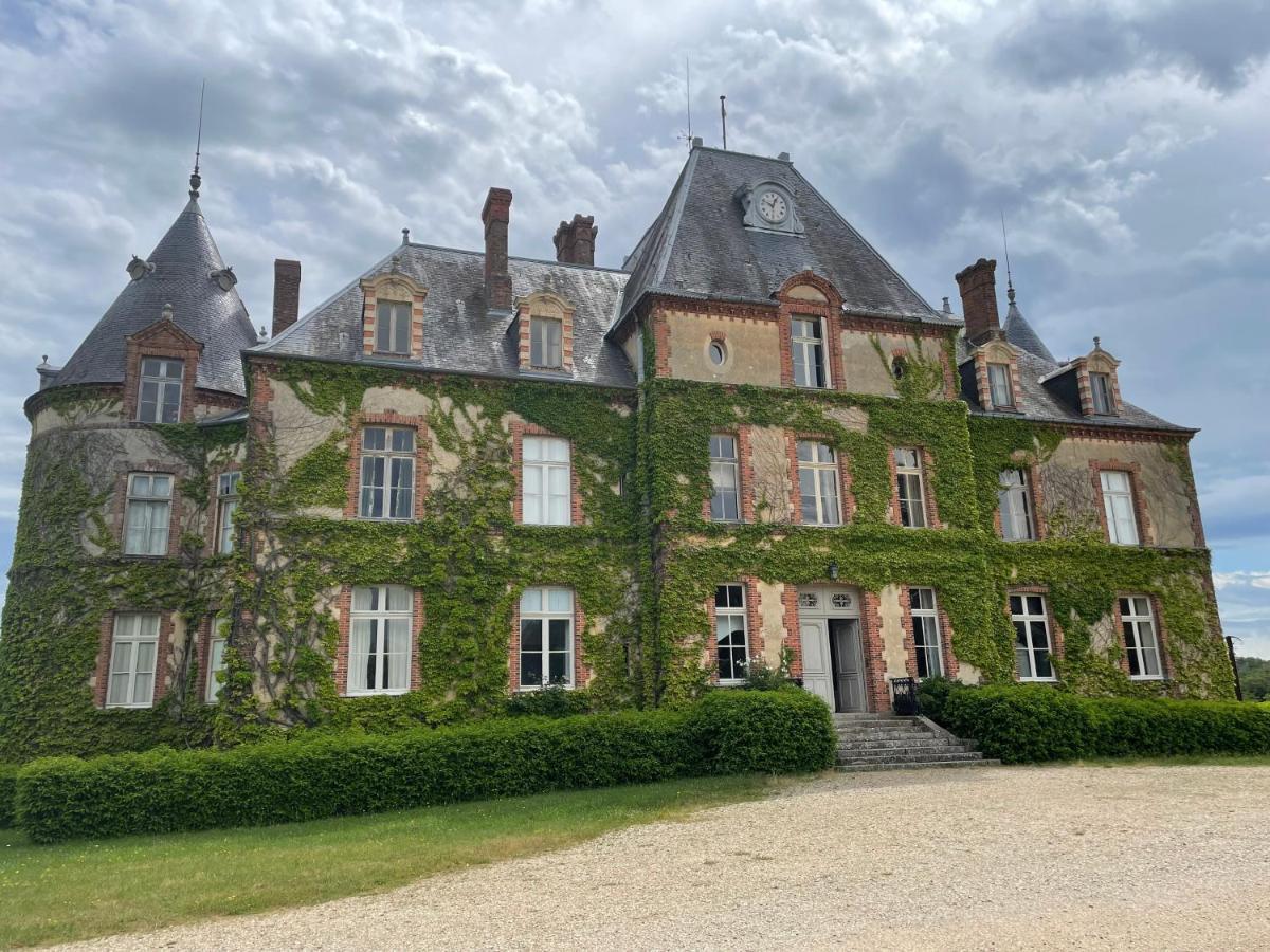 Chateau De Bostz Besson Exterior foto