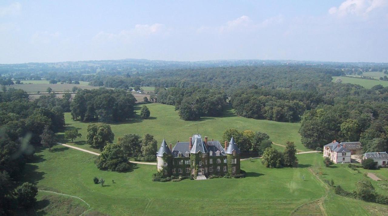 Chateau De Bostz Besson Exterior foto